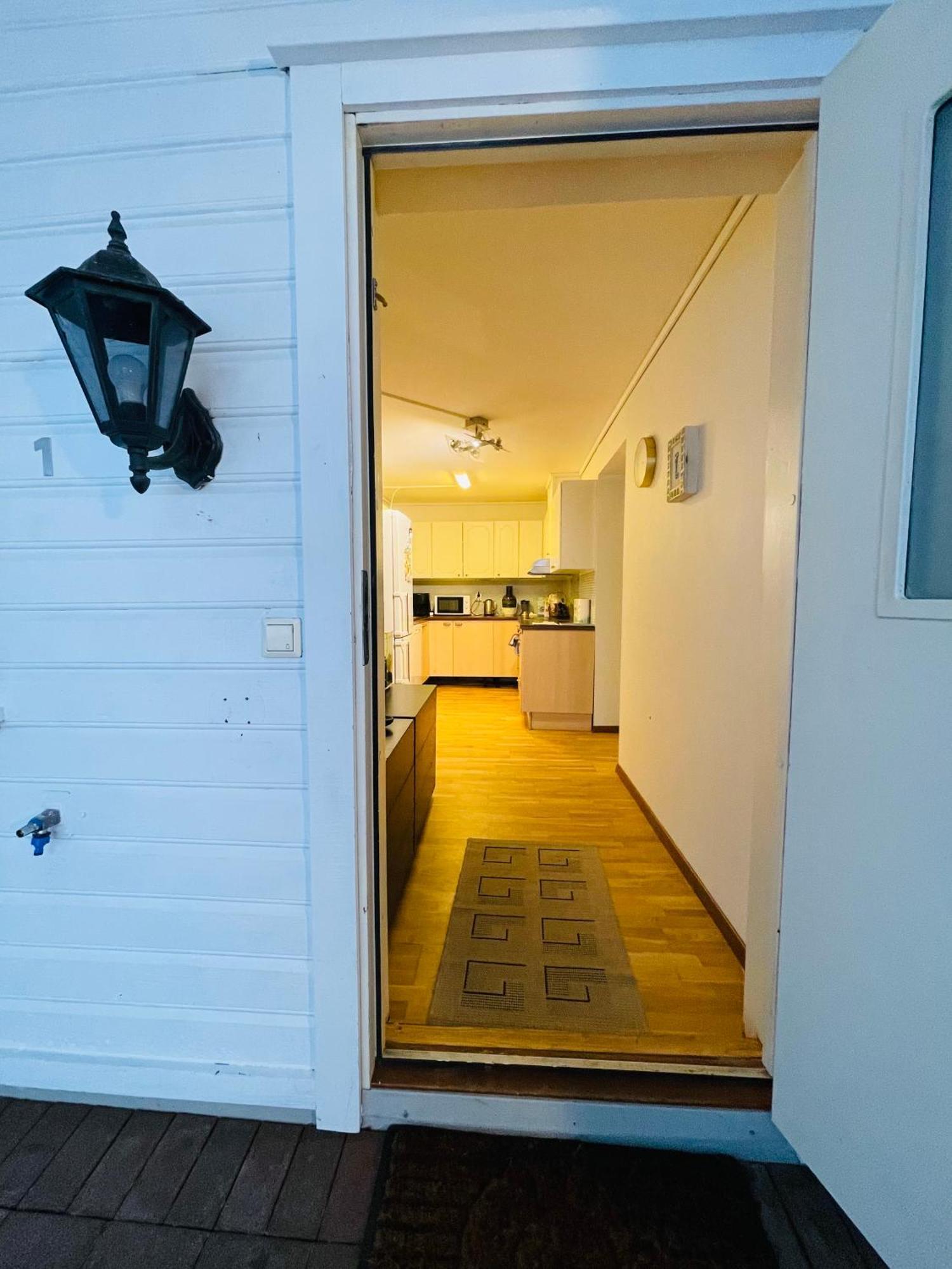Spacious Waterfront Apartment With Free Parking - Upgraded 2024 Stavanger Exterior photo